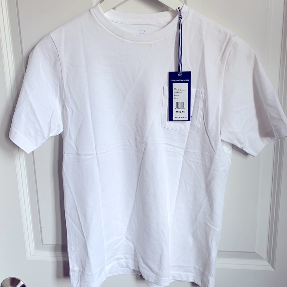 NWT Vineyard Vines Whale Pocket Tee - Medium